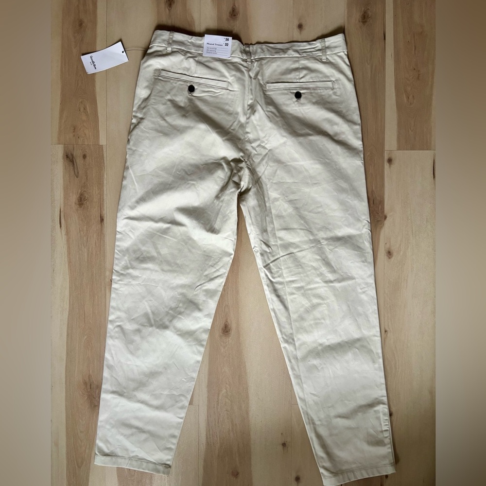 NWT Goodfellow 36x32 Khaki Trouser Pleated Front Slim Fit Stretch Casual Work - Picture 3 of 11